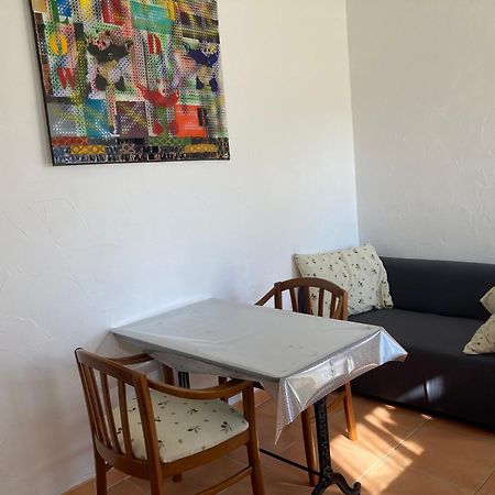 Les Hirondelles Apartman Bessan Kültér fotó