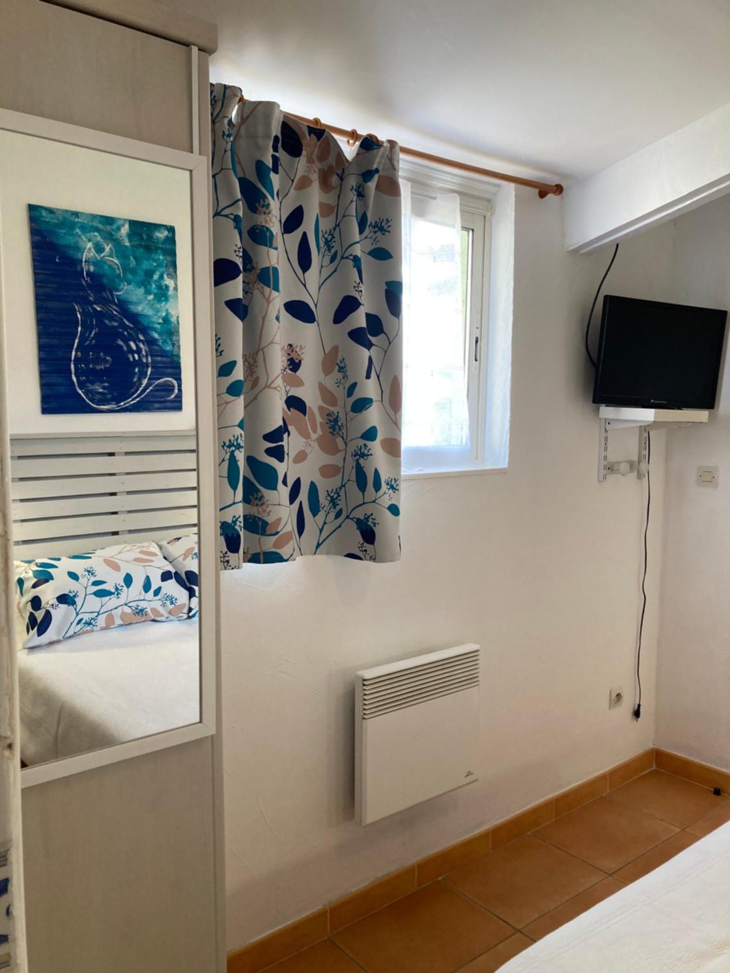 Les Hirondelles Apartman Bessan Kültér fotó